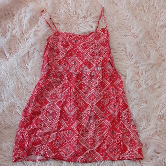 H&M | Bandana Print Cut Out Dress - Picture 4 of 6